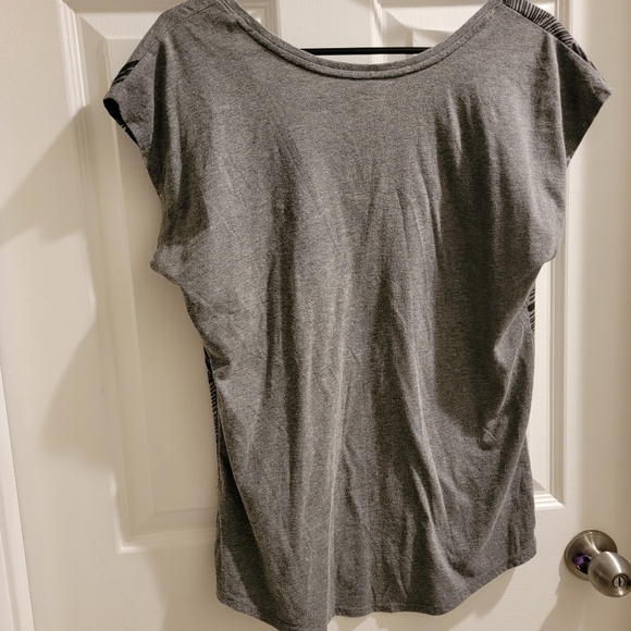 Express Fitted Top - Picture 3 of 3